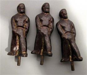 VINTAGE ALL BRASS NINE MENS MORRIS GAME - COMPLETE WITH ALL PIECES - VINTAGE GAM